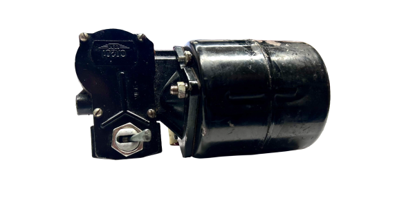 Scheibenwischermotor UAZ 469