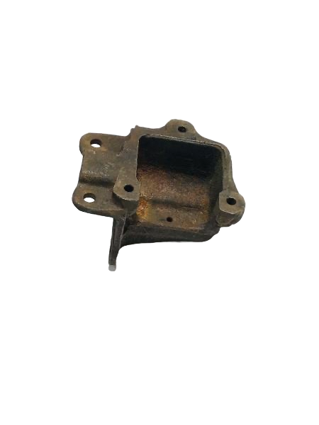 Blattfederhaltebock links UAZ 452